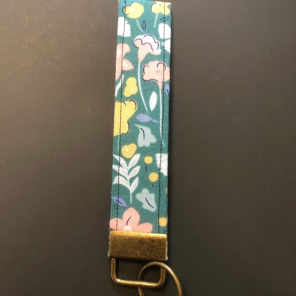 Keychain - Picture 2 of 12